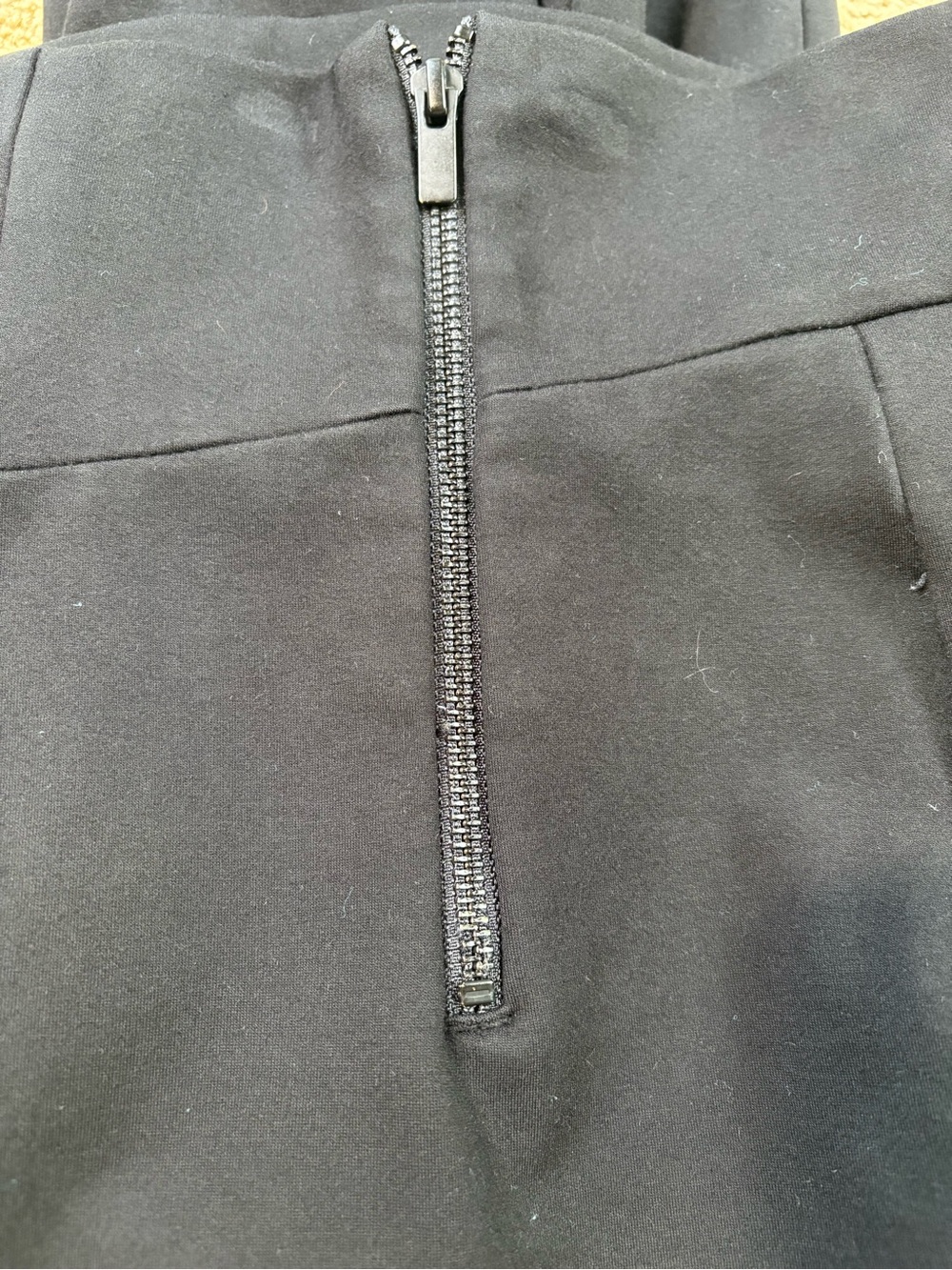 Good American Black Ponte Boss Leggings with Zipper Front Ankles. Size 3 - Picture 7 of 7